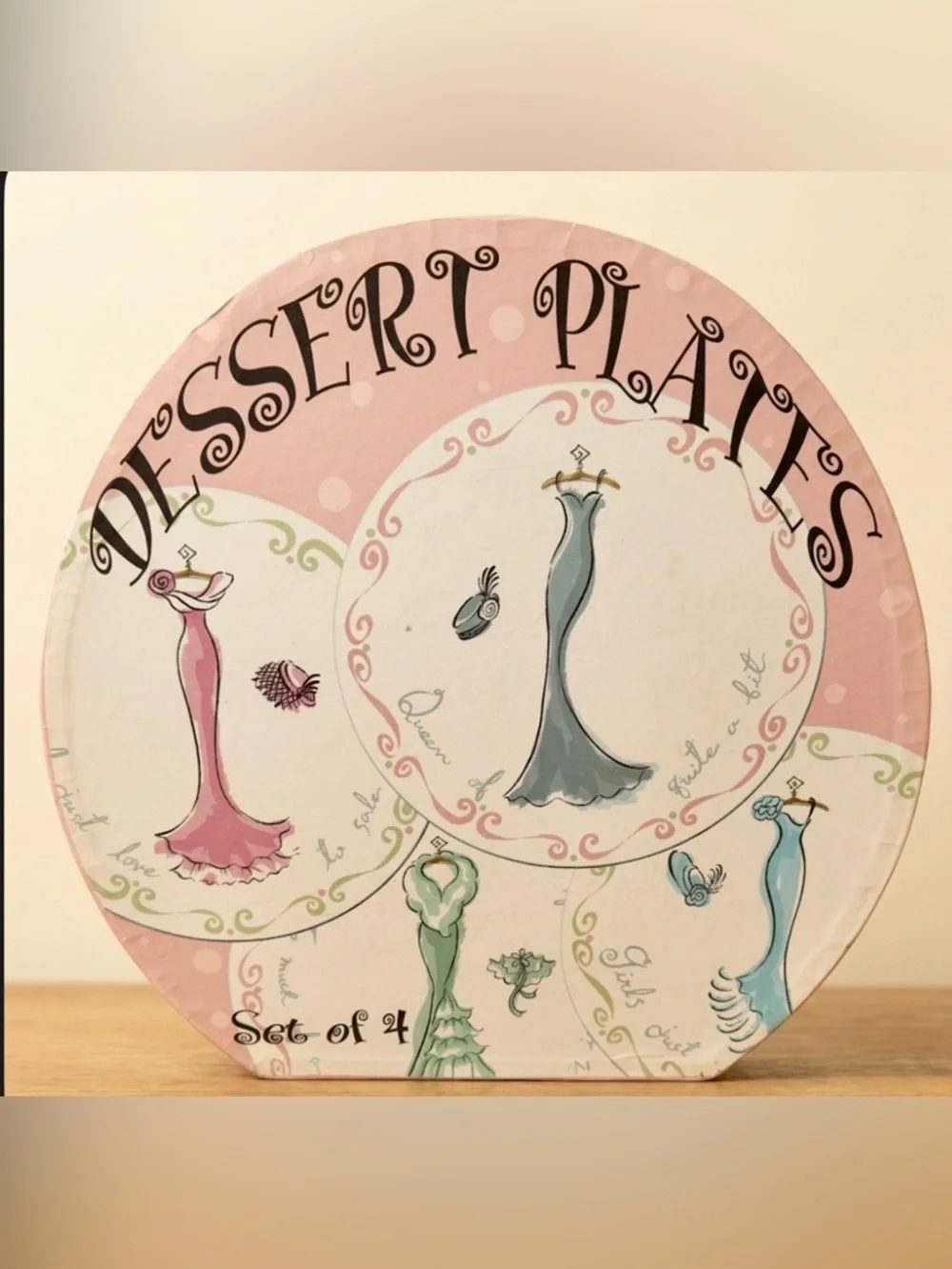 Set of 4 Fashion Illustration Dessert Plates with Original Storage Box